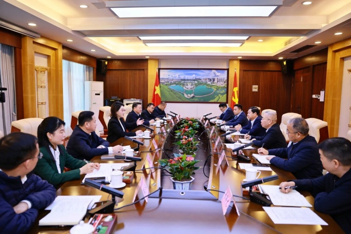 2005952256561688578.jpg 2005952256561688578.jpg